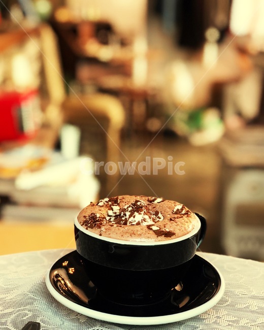 카페,크런치초코,크림초코,따뜻한차,찻잔,밤가시마을카페,커피,카페,coffee,cafe,감성,sensible,feeling