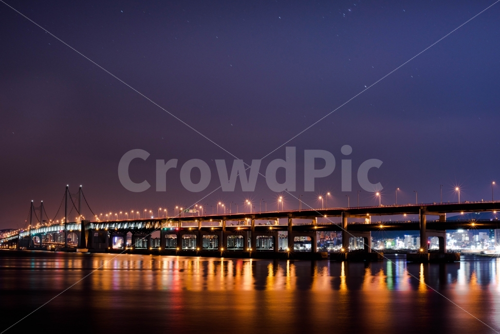 부산,광안대교,광안리,야경,빛갈림,장노출,도시,도로,길,교통,자동차,궤적,건물,풍경,city,landscape,대중교통,교통수단,traffic,transportation,밤,nightscape,night,다리,도시,풍경,city,landscape,야경,밤,nightscape,night,waterfront,워터 프론트,water,물,port,포트,pier,교각,building