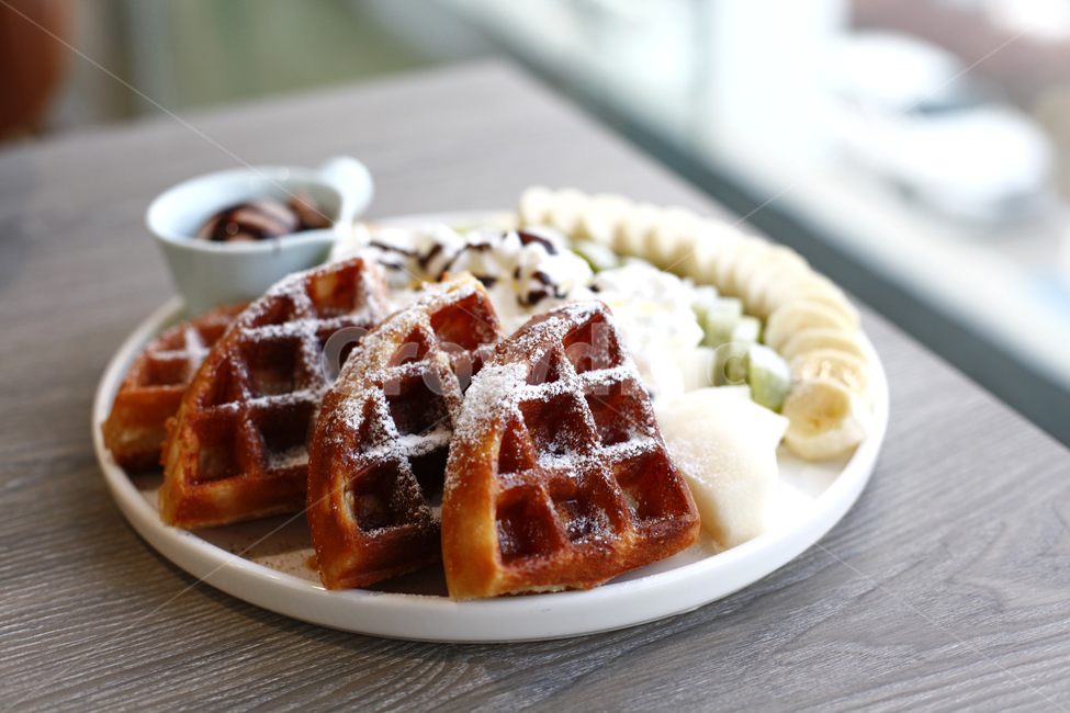 와플,카페,디저트,빵,카페테이블,dessert,food,waffle,cafe,bread,음식,식재료,요리,food,cook,meal,dishes,food reserves,디저트,간식,후식,dessert,snack
