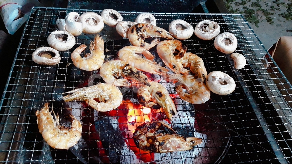 캠핑,그릴,새우,구이,버섯,여행음식,숯불,음식,식재료,요리,food,cook,meal,dishes,food reserves,수산물,해산물,fishery products,seafood