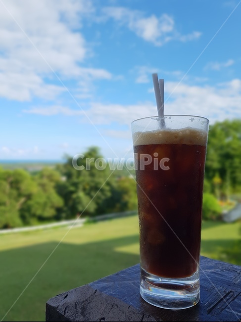 커피,아메리카노,카페,정원,하늘,구름,야외카페,야외,아이스아메리카노,americano,cafe,coffee,커피,카페,coffee,cafe