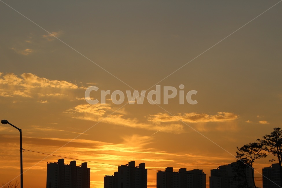 감성,노을,해질녘,아파트,하늘,구름,도시,풍경,city,landscape,한국도시풍경,한국도시경관,korea cityscape,실루엣,그림자,silhouette,shadow,nature,자연,outdoors,옥외