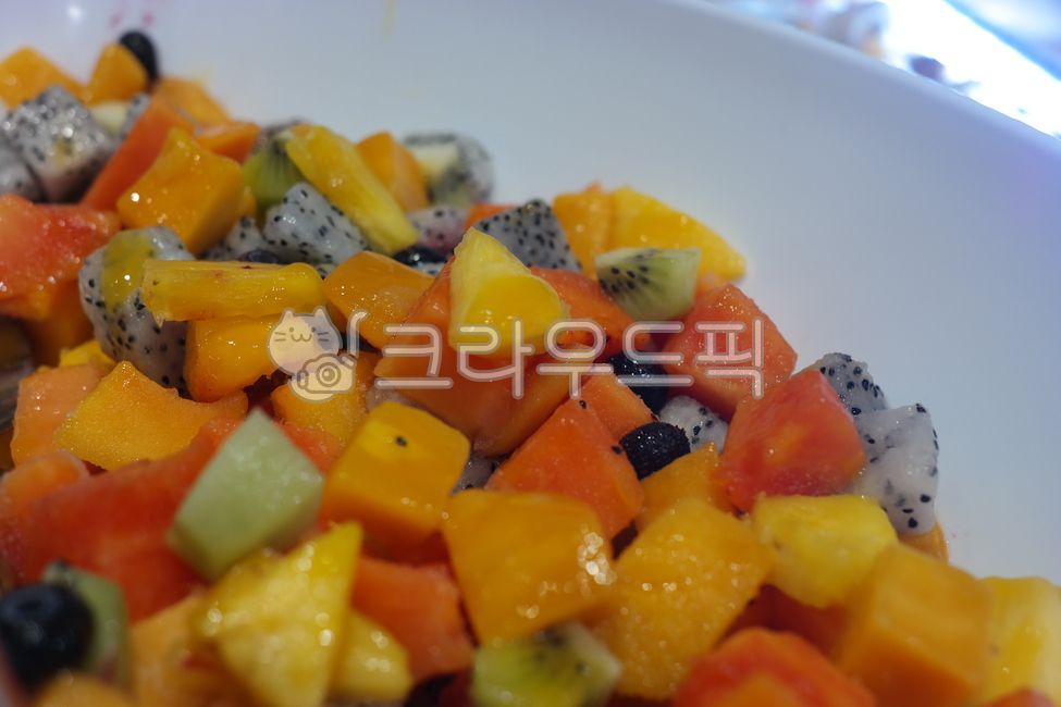 salad,fruit,snack,vegetarian diet,vegetable,vitamin,mango,Kiwi,dessert,diet,tropical fruit,mix,colorful