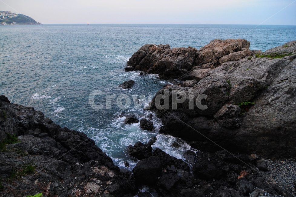 promontory,곶,sea,바다,sky,하늘,파도