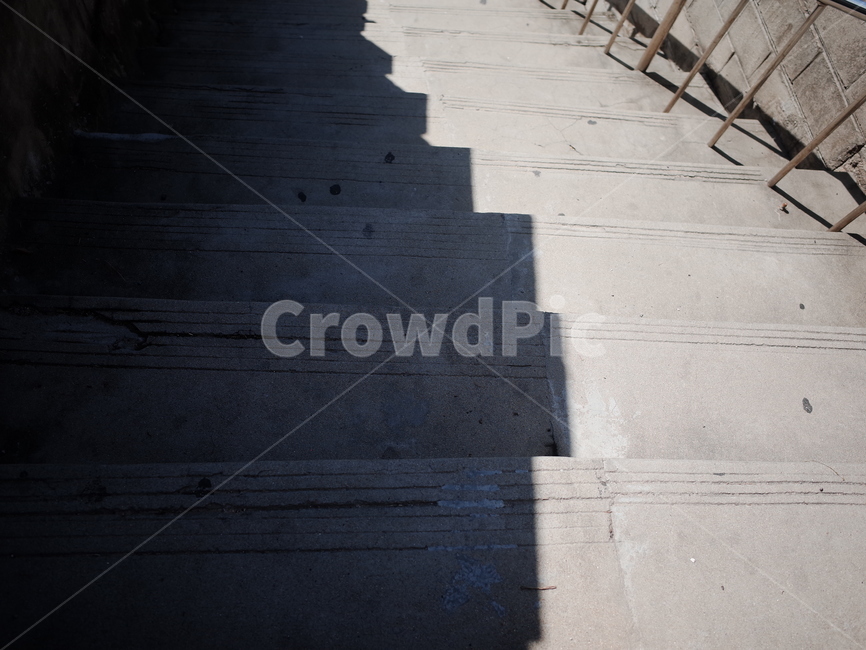 계단,그림자,내려가는길,staircase,계단그림자