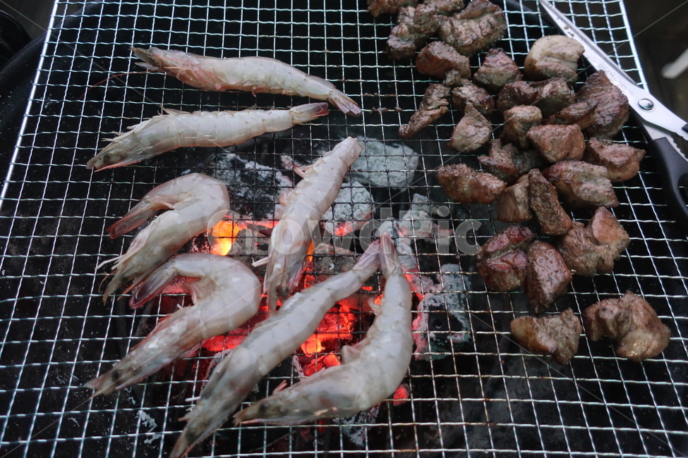 새우,생새우,석쇠,돼지,고기,캠핑,요리,대하,소금,음식,음식,식재료,요리,food,cook,meal,dishes,food reserves,육류,고기,meat,수산물,해산물,fishery products,seafood