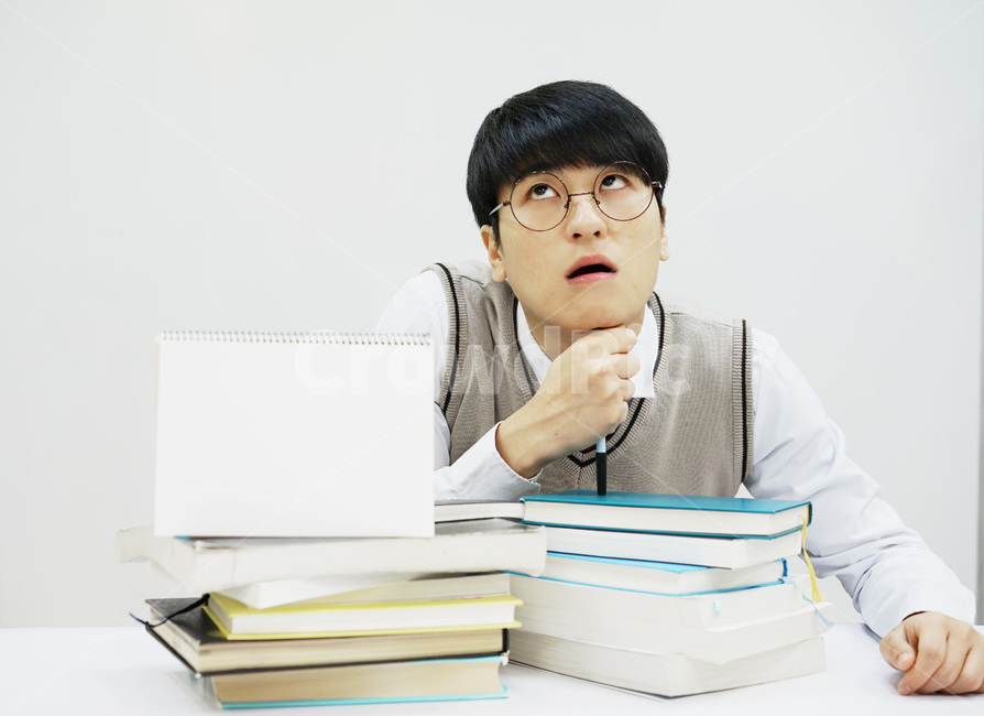 수능,교육,학생,교복,시험,강의,수업,고등학생,고3,남고생,남자고등학생,남고,수능시험,기말고사,중간고사,모의고사,exam,quiz,test,학업,공부,남자,남학생,사람,인물,인간,human,person,얼굴표정,facialexpression,face,남성,man,male,학교,education,learning,study,schoo,사람,인물,인간,human,person,얼굴표정,facial expression,face,남성,남자,man,male,감정표현,기분,feeling,emotion,교육,학교,공부,education,learning,study,school