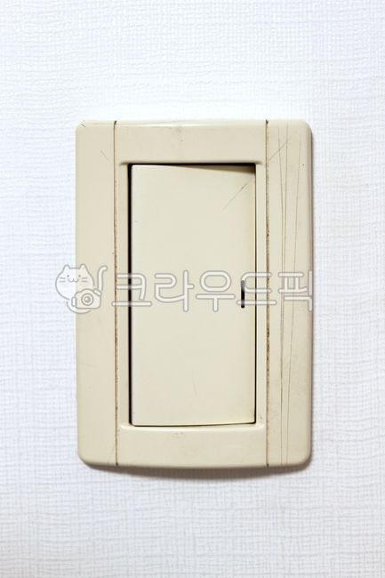 옛날,오래된,스위치,벽,낡은,old,wall,switch,전기장치,electricaldevice,전원,불,on,off,shabby,battered,전등,스위치커버,버튼,button