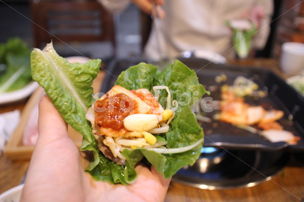 meal,meat,Samgyeopssam,Meat wrap,food