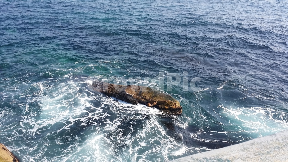겨울바다,바다,풍경,동해,파도,물보라,에메랄드빛,자연풍경,거품,sea,바위,자연,풍경,nature,landscape,ocean,대양,outdoors,옥외,water,물