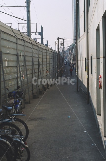 골목길,좁은길,외로움,쓸쓸함,적막함,골목길,alley,machine,기계,wheel,바퀴