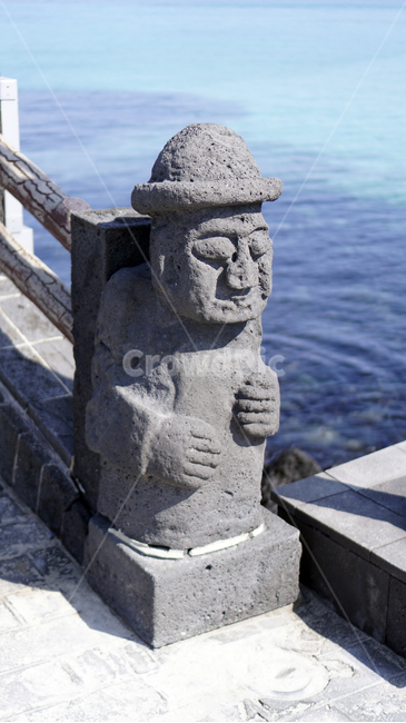 제주도,제주도하르방,돌하르방,청정,여름,분위기,감성,자연,jeju,jejuisland,beach,seaside,purity,cleanness,nature,sensible,feeling,dolhareubang,hareubang,조각상,동상,석상,조형물,statue,bronze statue,stone statue