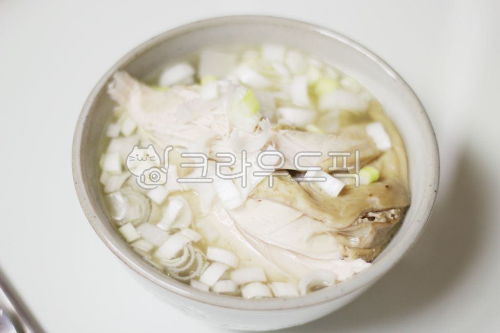 chicken breast,chicken,Samgyetang,Baeksuk,plate,bowl,food,health food,meal,dish,chicken broth