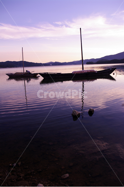 강,하늘,구름,풍경,나룻배,배,사공,노을,sunset,color,자연,풍경,nature,landscape,vehicle,차량,boat,보트,transportation,교통