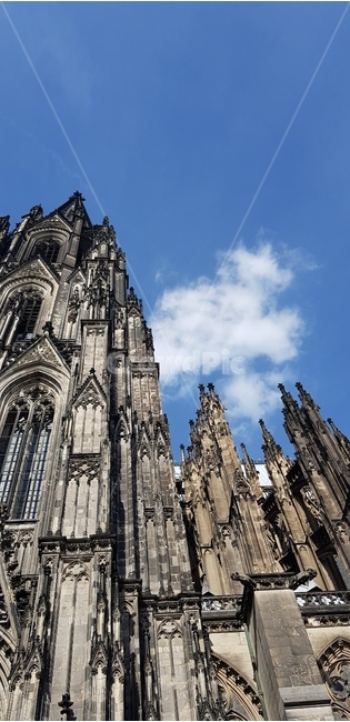 쾰른대성당,하늘,파란하늘,첨탑,성당,해외,건축물,cologne,koln,colognecathedral,sky,architecture,exterior,construction,world,랜드마크,landmark,tourist attraction,해외,외국,세계,foreign,oversea,world,세계랜드마크,해외랜드마크,외국랜드마크,world landmark,world tourist attraction,건축물,건물외관,exterior,building,structure,architecture,construction,cathedral,church,교회에,건물,steeple,뾰족한 탑,tower,탑,spire