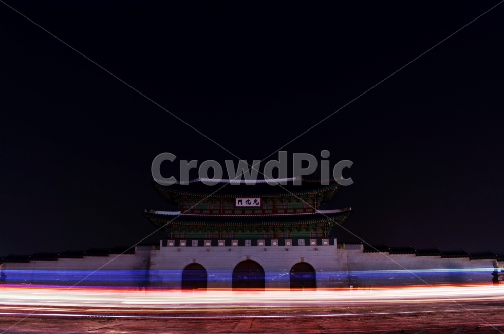광화문,장노출,야경,불빛,풍경,야경,밤,풍경,nightscape,night,landscape,한국전통,한국문화,korean traditional,korean culture,랜드마크,landmark,tourist attraction,한국랜드마크,한국관광지,한국명소,korea landmark,korea tourist attraction,building,건물,architecture,건축물,pagoda,탑,shrine,신사,worship,예배