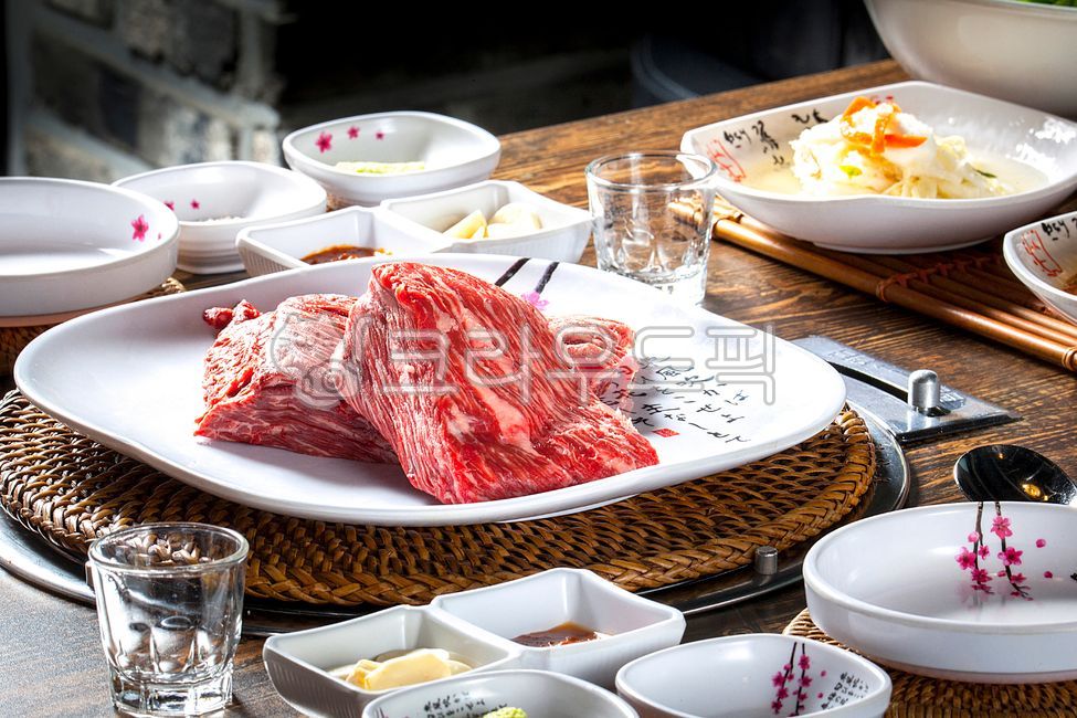 한국음식,식당,한국식당,한국음식점,상차림,식사,맛집,한국요리,요리,한우,명품한우,소고기숯불구이,한우구이,소고기구이,소고기,한우고기,구이,별미,먹거리,고기집,고깃집,고기요리,생고기,한우생고기,한우맛집,한우전문점,한우전문,한우숯불구이,한우육회,한우부위,소고기부위,마블링,한우마블링,소고기마블링,회식,외식,먹방,정육,정육식당,식재료,정육점,한식,육류,국내산한우,국내산소고기,숯불구이,암소한우,한우암소,토시살,한우토시살,암소한우토시살,한우암소토시살,소고기토시살,토시살구이,육사시미,한우육사시미,소고기육사시미,토시살숯불구이,통토시살,토시살양념구이,통제비추리,제비추리,한우제비추리,소고기제비추리,제비추리한우,한우사태,제비추리구이,제비추리구이용,제비추리숯불구이,한우암소제비추리,암소한우제비추리,암소제비추리,통치마살,한우통치마살,소고기통치마살,소고기치마살,한우치마살,치마살,치마살구이용,치마살구이,구이용치마살,한우구이용,국내산한우치마살,국내산치마살,한우치마살구이,소고기치마살구이,소고기구이용,food,음식
