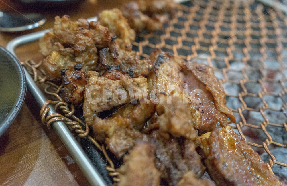 돼지갈비,돼지고기,왕갈비,숯불구이,석쇠,음식,grilledspareribs,pork,charcoalgrilled,gridiron,koreafood,음식,식재료,요리,food,cook,meal,dishes,food reserves,한식,한국음식,한국요리,korean food,korean dishes,korean meal,korean cook