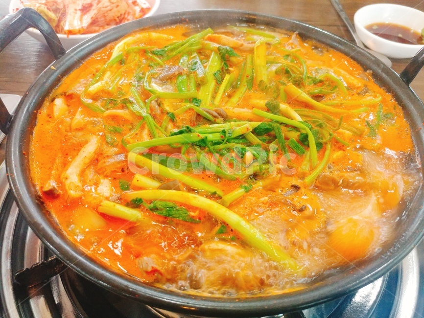 샤브샤브,찌개,버섯샤브샤브,보글보글,찌개음식,찌개요리,국물음식,국물요리,매운국물,음식,식재료,요리,food,cook,meal,dishes,food reserves