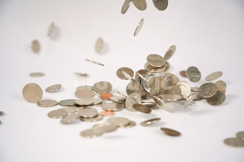 돈,동전,원화,화폐,현금,캐쉬,투자,은행,부자,떨어짐,money,coin,금액,경제,보험,주식,수입,가치,산업,적금,적립,한국,자산,십원,오백원,재무,급여,소득,금융,돈,finance,banking,money