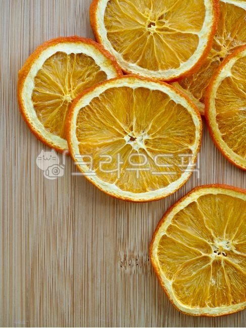건조식품,말린오렌지,말린과일,dryfood,driedorange,driedfruit,과일,오렌지,주황색,달콤한음식,껍질,음식,건강한식생활,비타민,배경,원형,웰빙,웰빙음식,유기농,유기농과일,fruit,orange,sweetfood,skin,food,healthyeating,vitamin,background,circle,wellbeing,wellbeingfood,organic,organicfruit,감귤류과일,음식,식재료,요리,food,cook,meal,dishes,food reserves