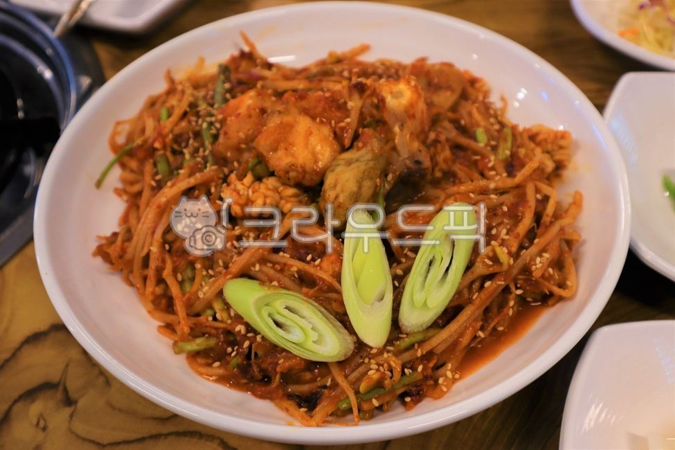 Korean cuisine,Korean,plate,noodle,bowl,food,Korean food,Steamed Monkfish,spicy food,Steamed monkfish