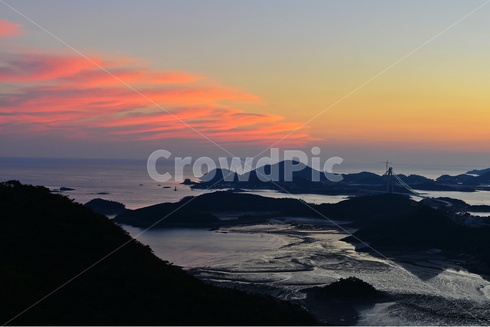 outdoors,옥외,nature,자연,light,빛,flare,플레어,mountain,산,mountainrange,산맥,전북,군산,고군산군도,군도,고군산군도일몰,해넘이,sunset,일몰,dusk,황혼,redsky,붉은하늘,sky,하늘