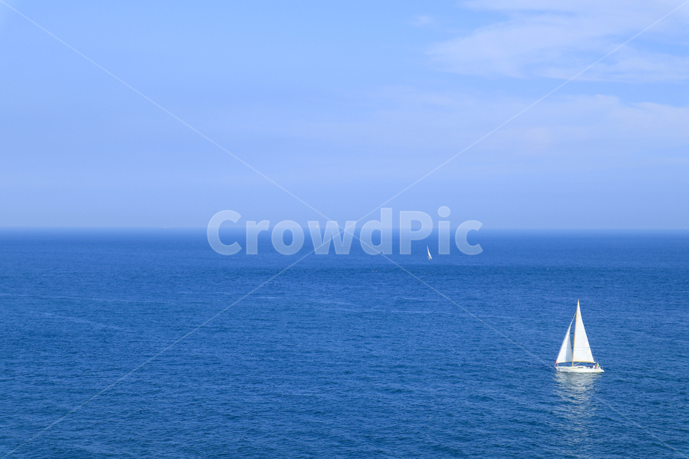 보트,boat,선박,바다,sea,수평선,요트,watercraft,푸른,파란,자연,nature,맑은,하늘,구름,vessel,yacht,해안선,ocean