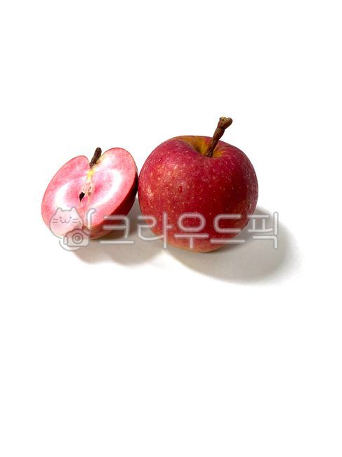 apple,fruit,plant,inner red apple,red apple