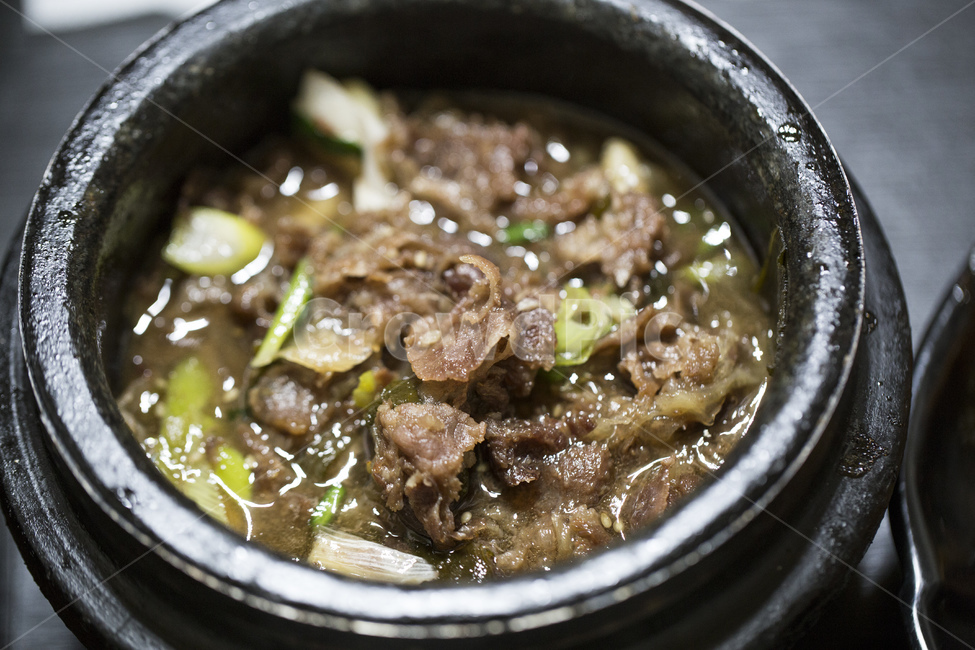 돌솥,솥,음식,불고기,고기,음식,식재료,요리,food,cook,meal,dishes,food reserves,육류,고기,meat