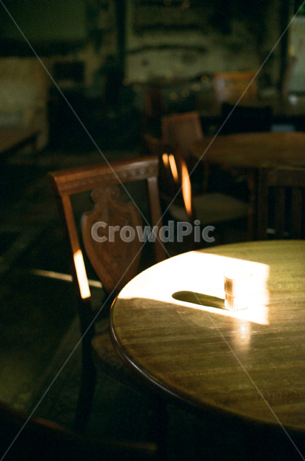 카페,빛,대비,필름,빛과그림자,테이블,감성,sensible,feeling,인테리어,실내디자인,interior design