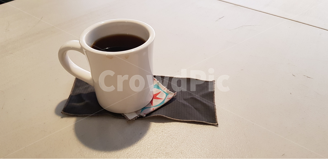 커피,카페,식탁,커피잔,그림자,컵,컵받침,커피받침,테이블,커피,카페,coffee,cafe