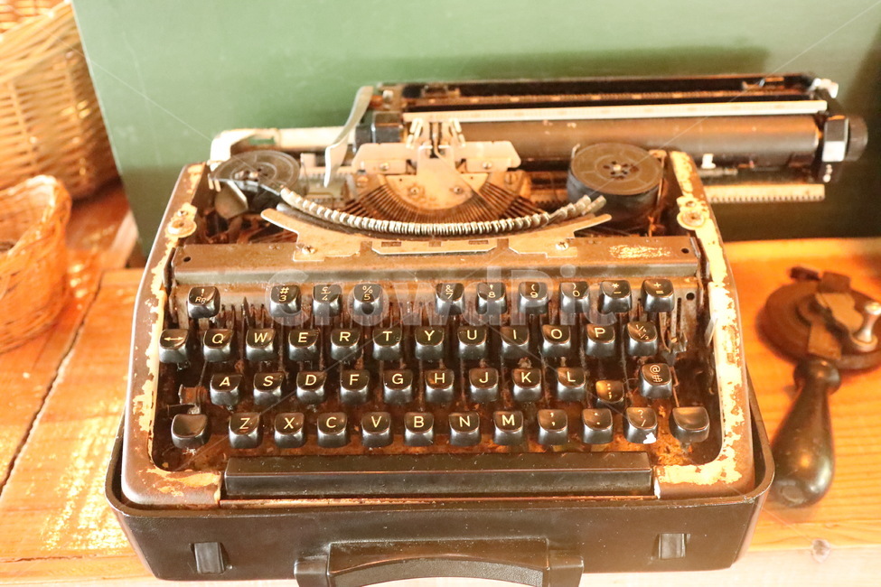 타자기,골동품,앤틱,typewriter,2벌식,소설,글,로망,상상