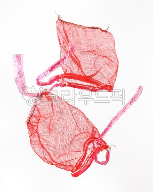 play,Reduce plastic,vegetable net,Mangtaegi,onion,bag,zero waste,fall,Containing,floating,recycle,upcycling,net,mesh,bean,levitation,waste,falling,onion net,emptied,misfortune,Public,environmental protection,trash,empty bag,Eco,Red,environment,Recycle,Sep