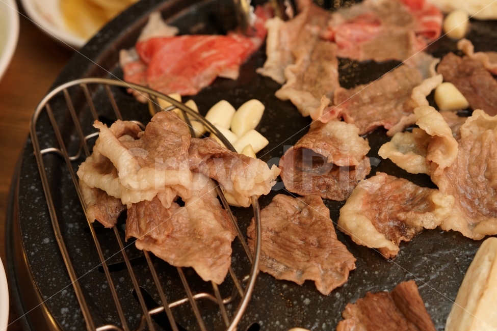 식사,고기,소고기,술자리,모임,육류,소,먹방,푸드,구이,만남,육즙,육질,맛집,풍미,한끼,한잔,음식,식재료,요리,food,cook,meal,dishes,food reserves,육류,고기,meat,한식,한국음식,한국요리,korean food,korean dishes,korean meal,korean cook
