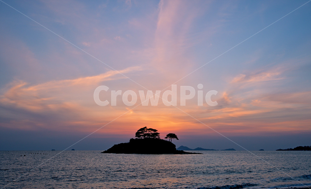 섬,노을,일몰,부안,솔섬,자연,풍경,nature,landscape,한국자연풍경,한국자연경관,korea nature landscape,land,땅,outdoors,옥외,ocean,대양,sea,바다,water,물,shoreline,해안선