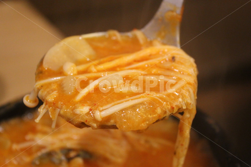 매운탕,생선탕,광어,광어매운탕,수제비,해물수제비,버섯,생선,물고기,국,국물,얼큰한,매콤한,뜨거운,한식,한국식,한국,음식,해물요리,해산물요리,물고기요리,물고기음식,생선음식,생선수제비,식당,메뉴,점심,점심식사,저녁,저녁식사,사발,bowl,food,meal,식사,dish,요리,음식,식재료,요리,food,cook,meal,dishes,food reserves