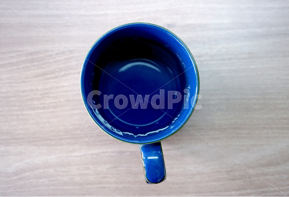 컵,파란색,물,물컵,무늬,손잡이,cup,blue,water,음료수,drink,beverage