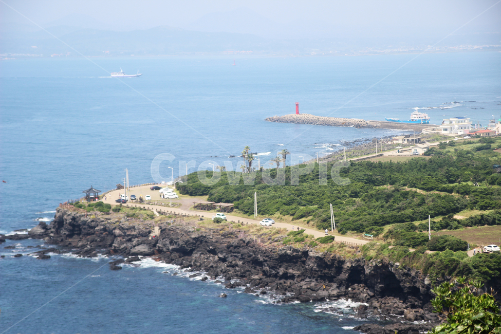 제주도,우도,바다,자연,섬마을,해안선,하늘,등대,푸른,해안길,방파제,파도