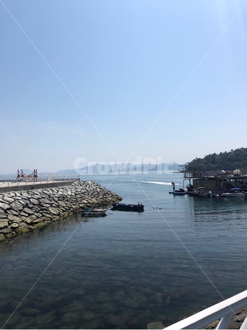 바다,바닷가,해변가,바다풍경,풍경,등대,sea,ocean,물,water,돌,rock,lighthouse,수평선,horizon,자연,nature,boat,배,어선,선박