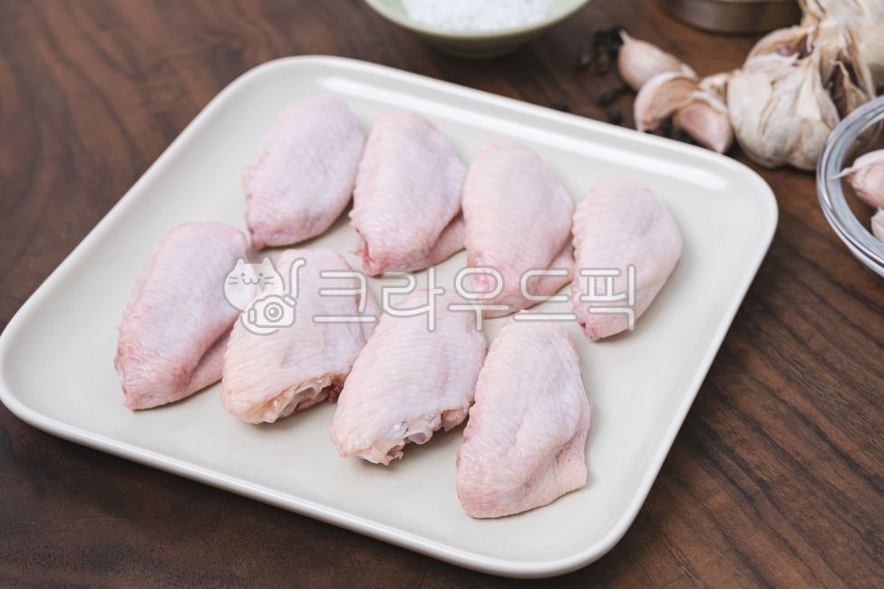 chicken,whiz,meat,ingredients,raw chicken,fresh food,food,chicken wings