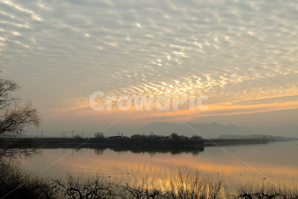 일출,저수지,구름,석양,호수,물안개,자연,풍경,nature,landscape,한국자연풍경,한국자연경관,korea nature landscape,outdoors,옥외,sky,하늘
