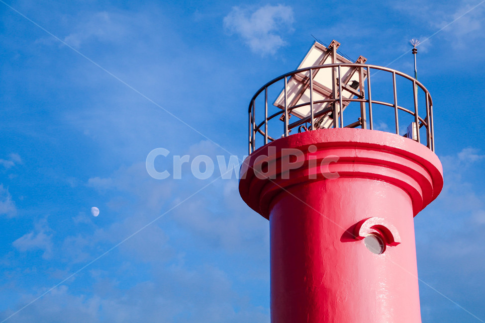 달,등대,맑음,구름,하늘,등대,lighthouse,색깔,색상,색채,색감,color sense,color sensitivity,feeling of color
