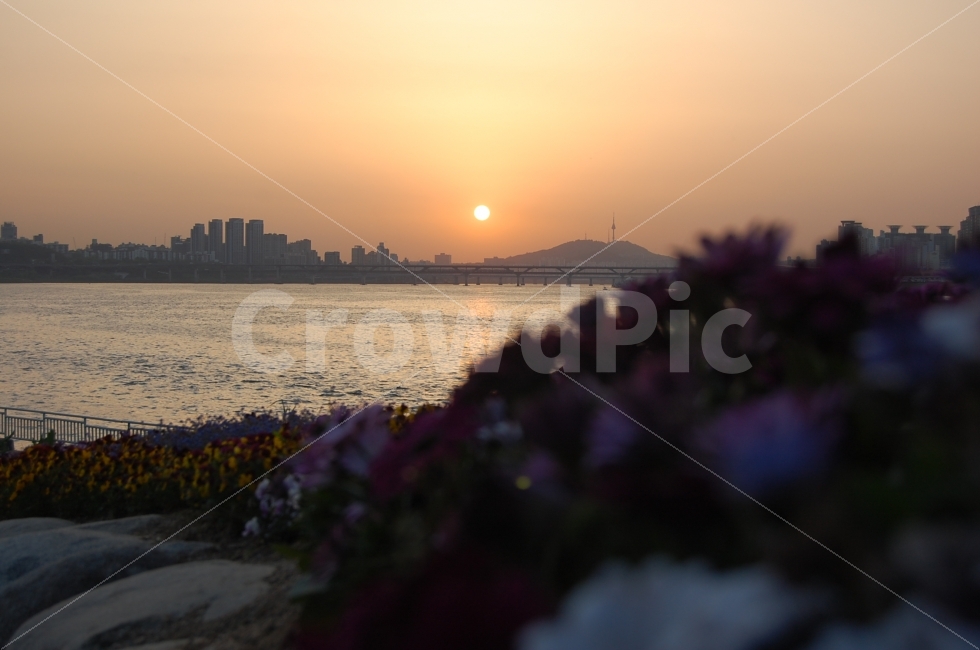 한강,노을,일몰,풍경,일상,도시,풍경,city,landscape,outdoors,옥외,nature,자연,dusk,황혼,dawn,새벽,red sky,붉은 하늘,sky,하늘,sunset