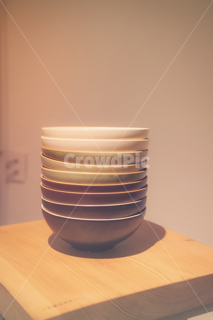 정물,도자기,그릇,접시,플레이팅,bowl,container,basin,dish,plate,ceramics,pottery,earthenware,stationaryobject,stillobject,사물,물건,오브젝트,thing,object,matter