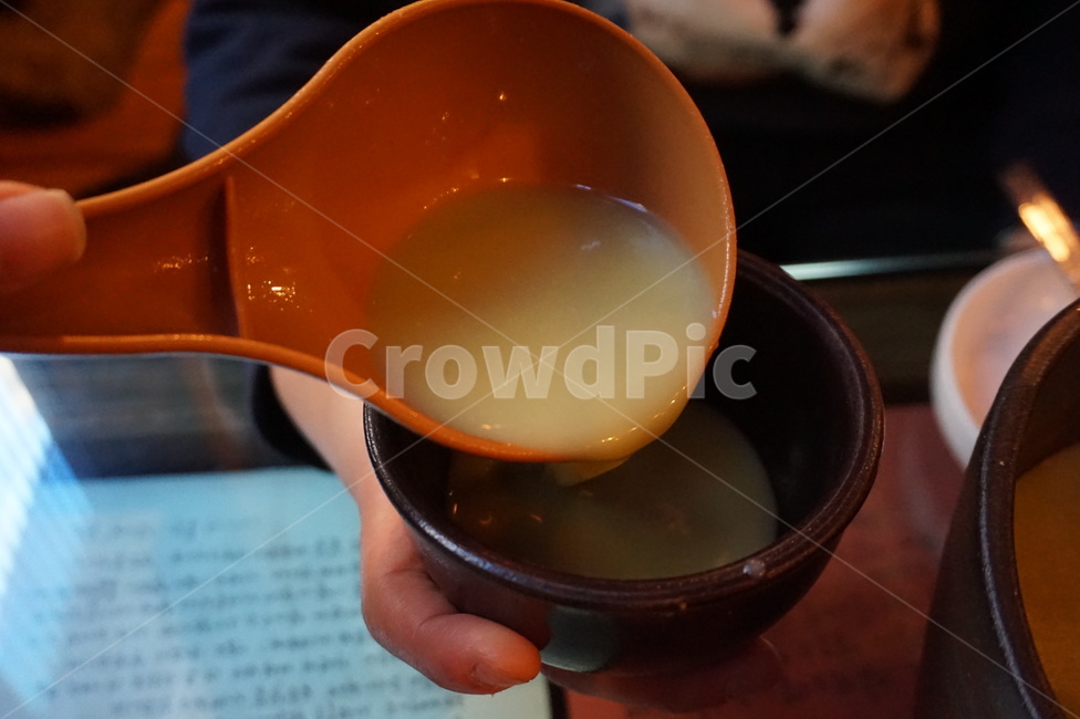동동주,막걸리,전통주,전통술,한국의술,술,dongdongju,ricewine,makgeolli,alcoholicdrinkofkorea