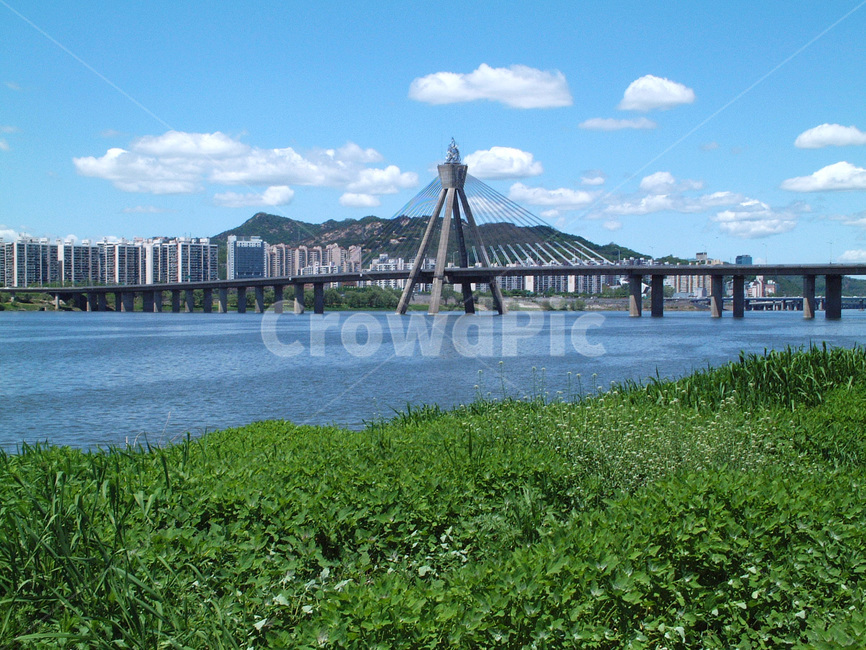 올림픽대교,한강다리,콘크리트사장교,서울올림픽기념,송파구,한강,도시,풍경,city,landscape,한국도시풍경,한국도시경관,korea cityscape,water,물,waterfront,워터 프론트,port,포트,dock,독,pier,교각,bridge,다리,building,건물