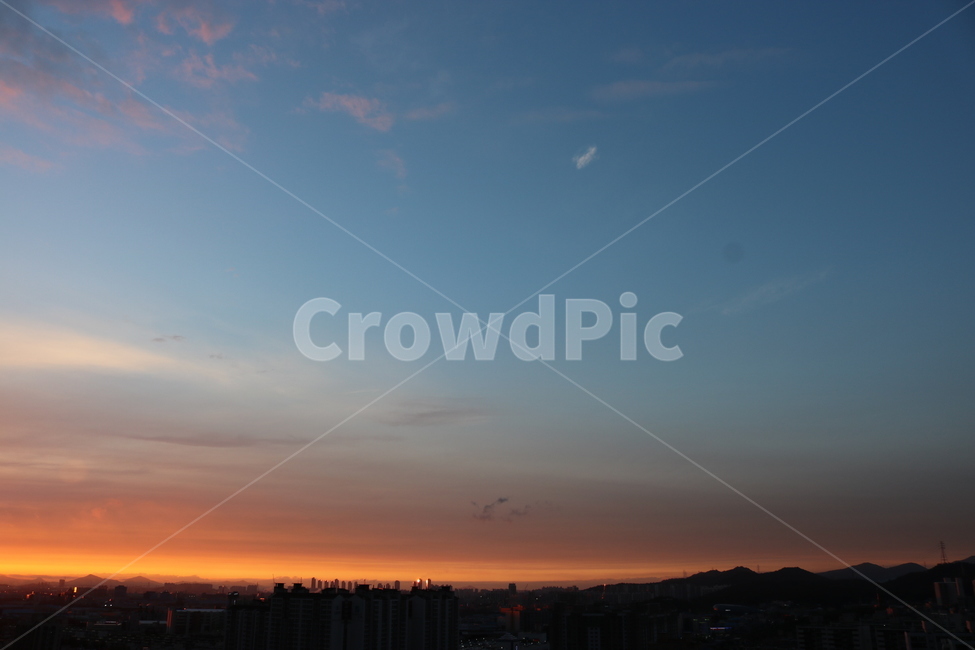 하늘,구름,노을,sky,sunset,자연,풍경,nature,landscape,outdoors,옥외,dusk,황혼,dawn,새벽,red sky,붉은 하늘,일몰