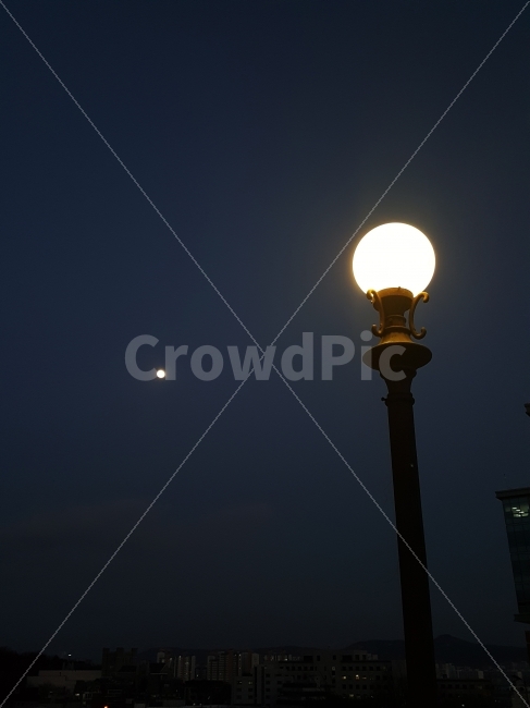 우주,달,조명,등,밤,도시,풍경,city,landscape,야경,밤,nightscape,night,nature,자연,outdoors,옥외