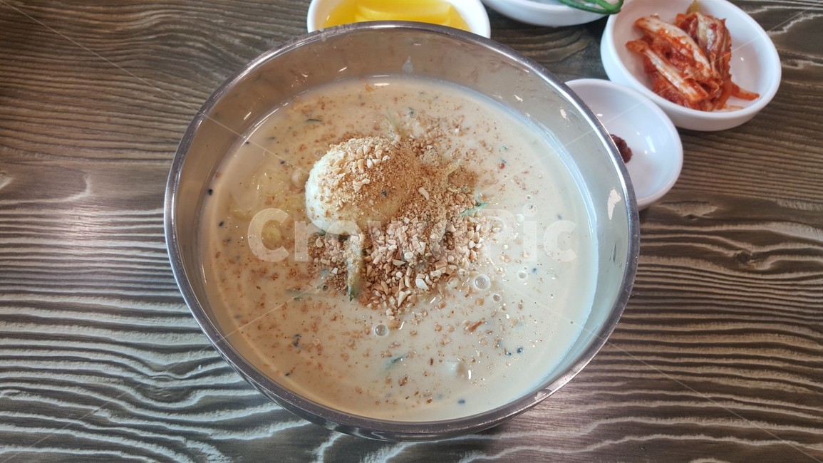 여름,콩국수,시원한,더위,여름음식,콩요리,한국음식,음식,요리,면발,국수,한식,면류,면요리,콩국